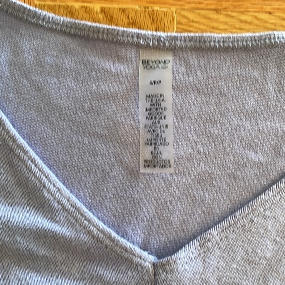 Beyond yoga bundle - Picture 2 of 6